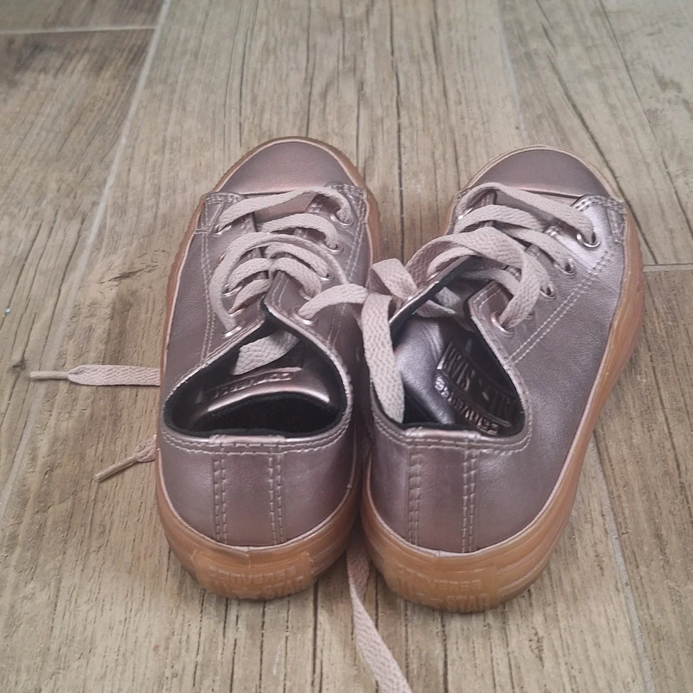 Converse stylish kids